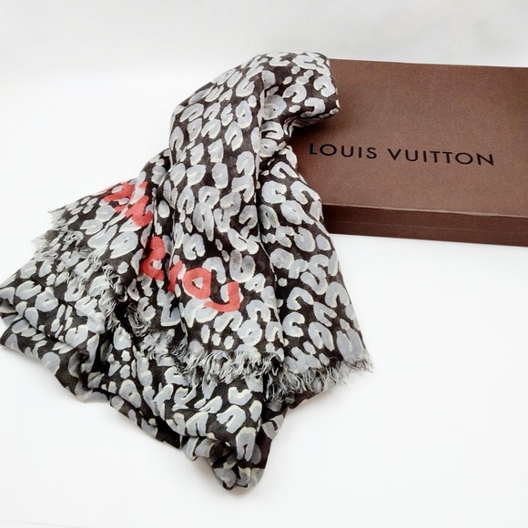Louis Vuitton Cashmere/Silk Shawl Charcoal Gray - Picture 5 of 7